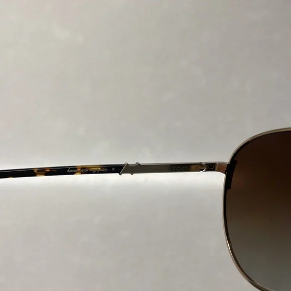 Leisure Society “Adriana” gold sunglasses display picture 1